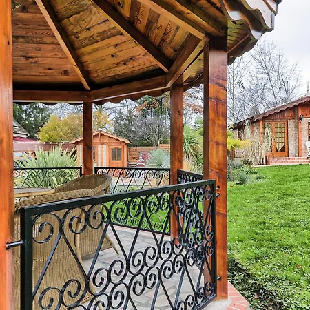 Montevrain Cottage Daire *