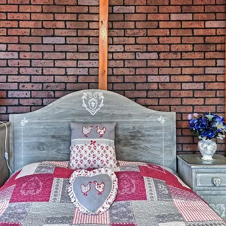 Montevrain Cottage *